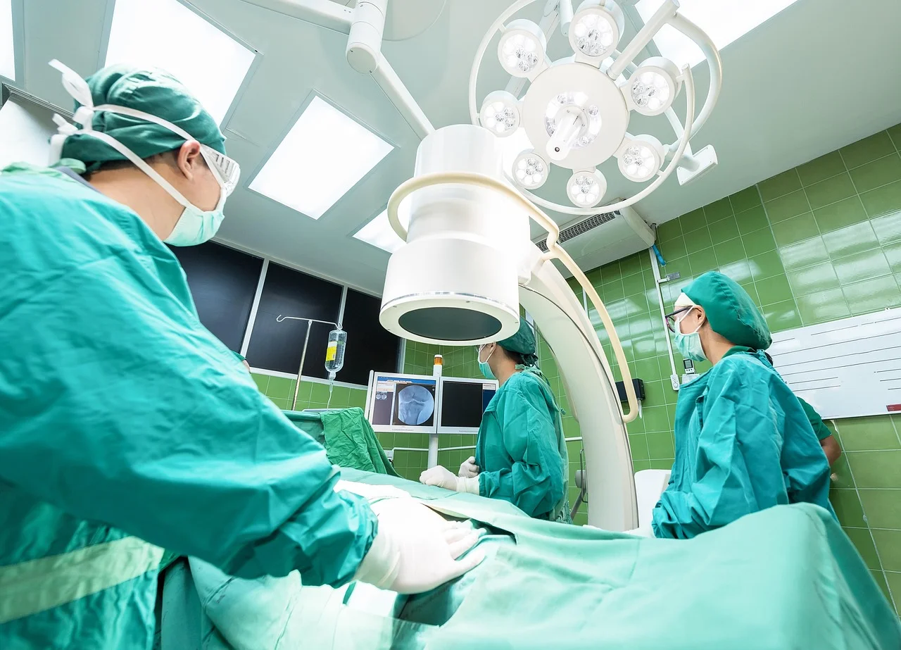 Skleroterapia i hemoroidy: kiedy pomóc może lekarz od żył